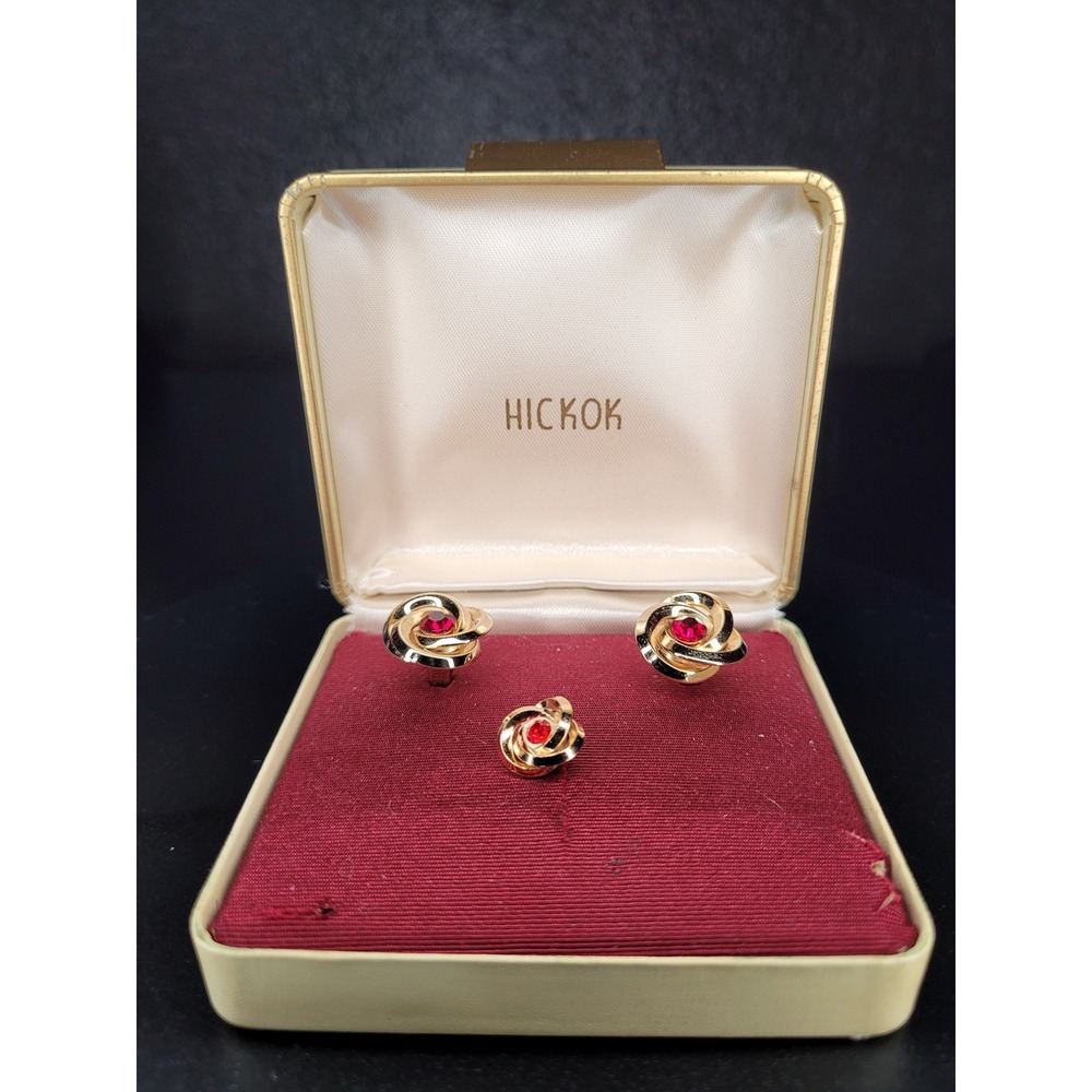Hickok Cufflinks Tie Tack Set Gold Tone Red Stone Swirl Rose Design Excellent